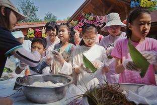 主持人：孔帕尼真的蠢，以为伯恩利在英超还能像在英冠那样踢传控